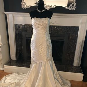 Ivory Wedding Dress with beautiful beadwork!